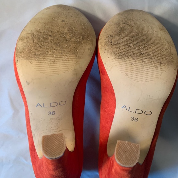 ALDO Suede Heels - Picture 4 of 5